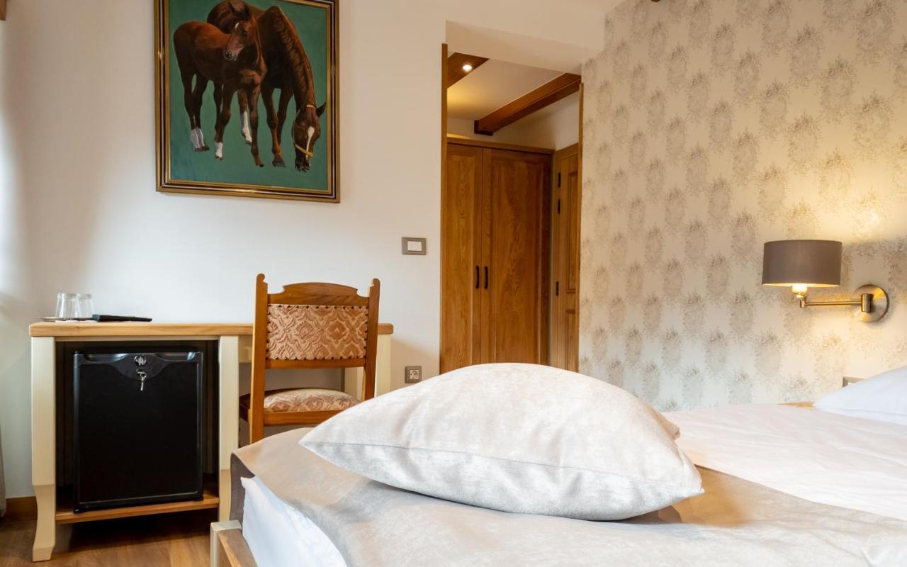 Guest House Pri Cesarju 캄니크 외부 사진