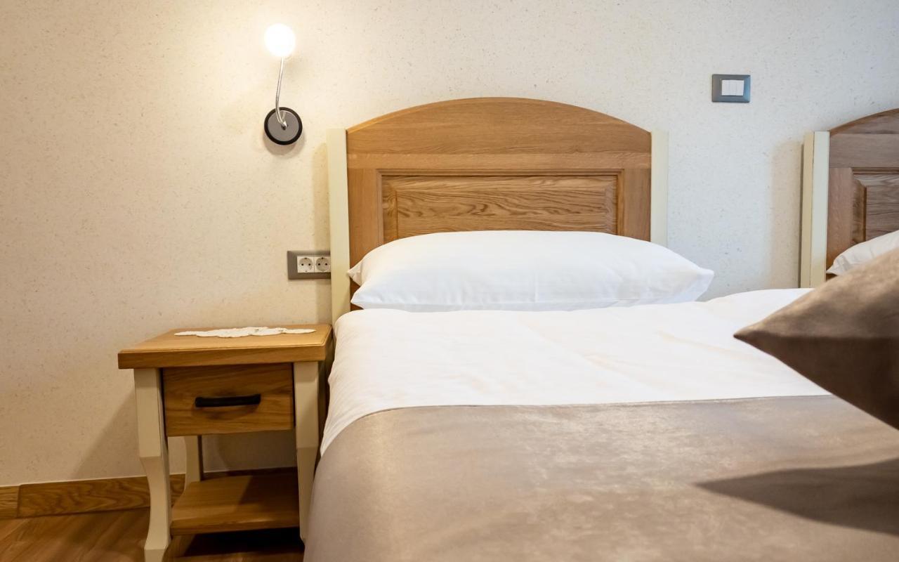 Guest House Pri Cesarju 캄니크 객실 사진